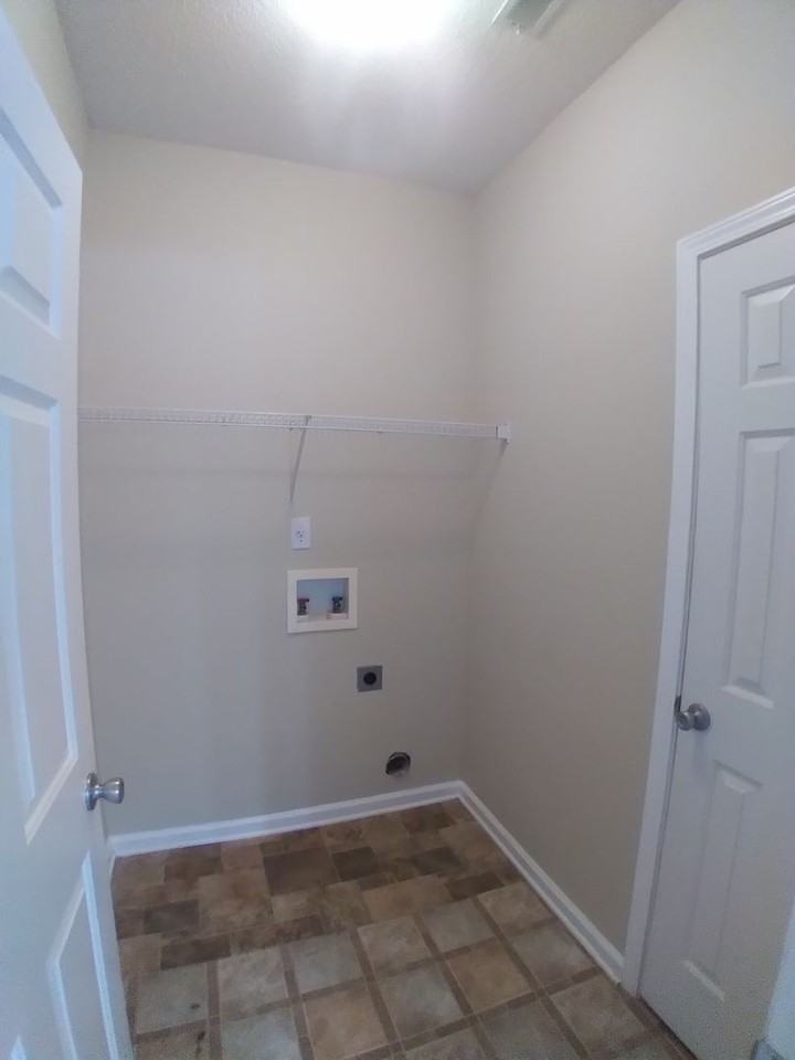 4554 Parkway Cir - Photo 5 of 12