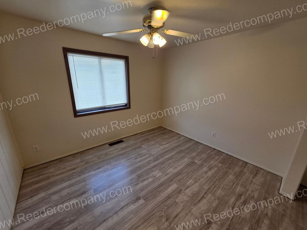 3546 170th Pl - Photo 7 of 12