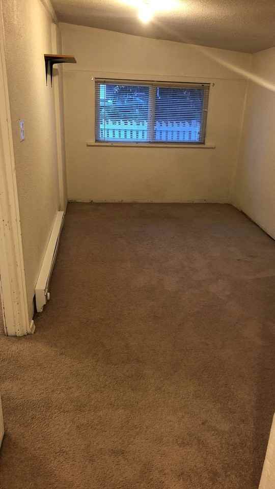 115 Sw State St - Photo 7 of 27