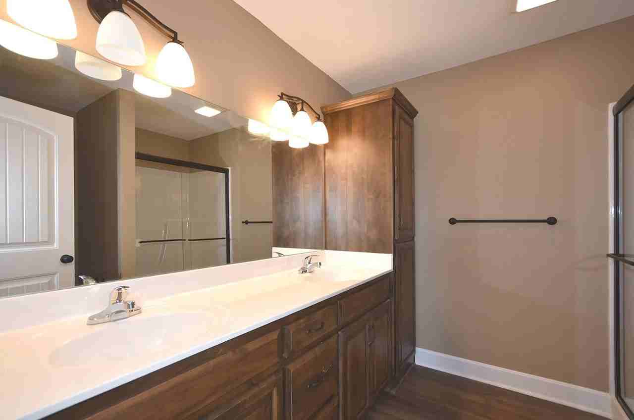 120 Ryan Ct - Photo 6 of 9