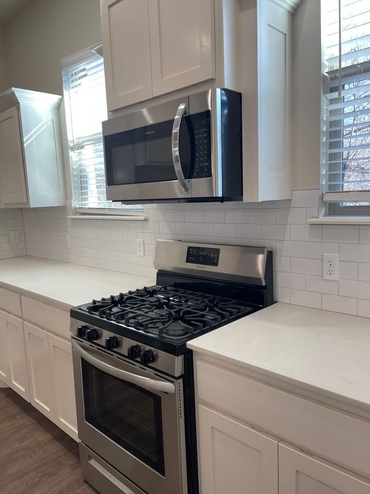 4506 Enclave Cir - Photo 7 of 23