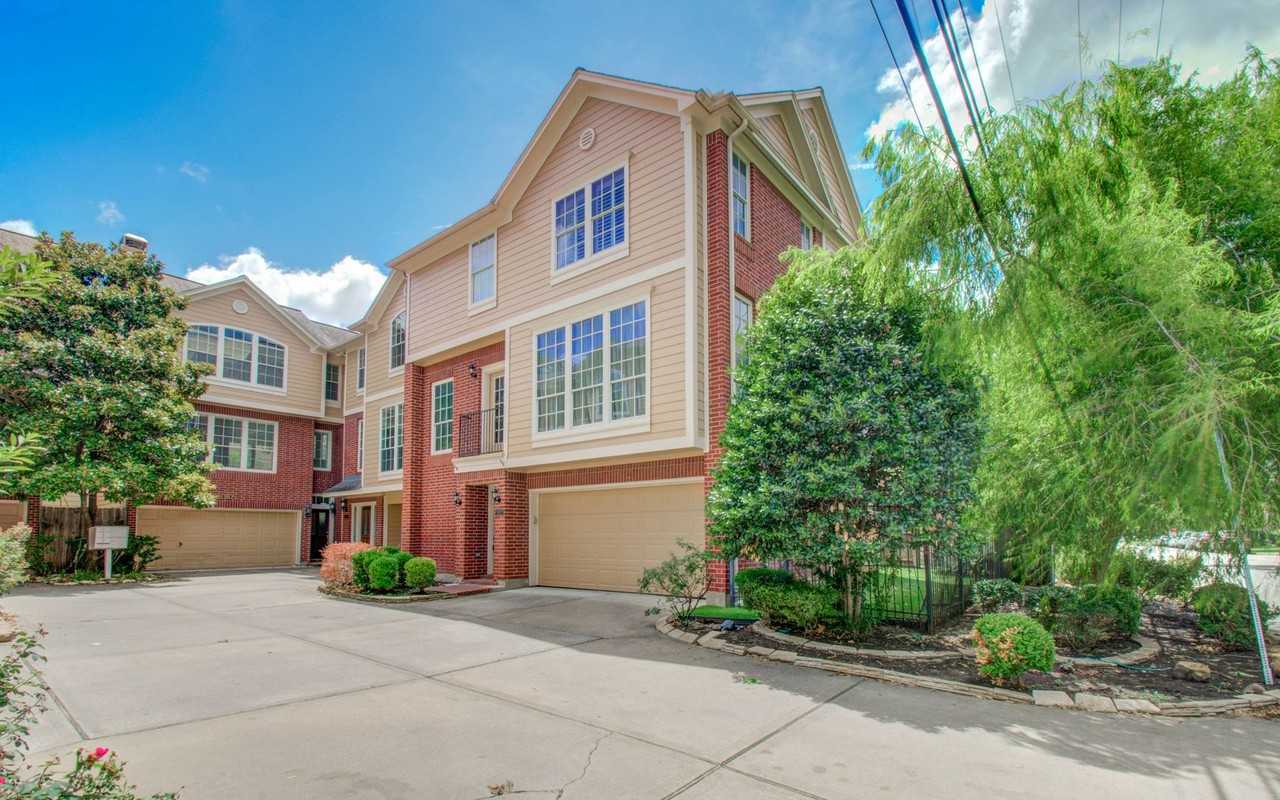 902 Cohn St - Photo 3 of 40