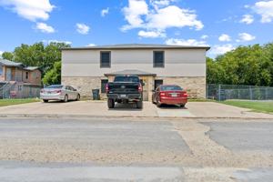 featured image of 7587 Windsor Oaks