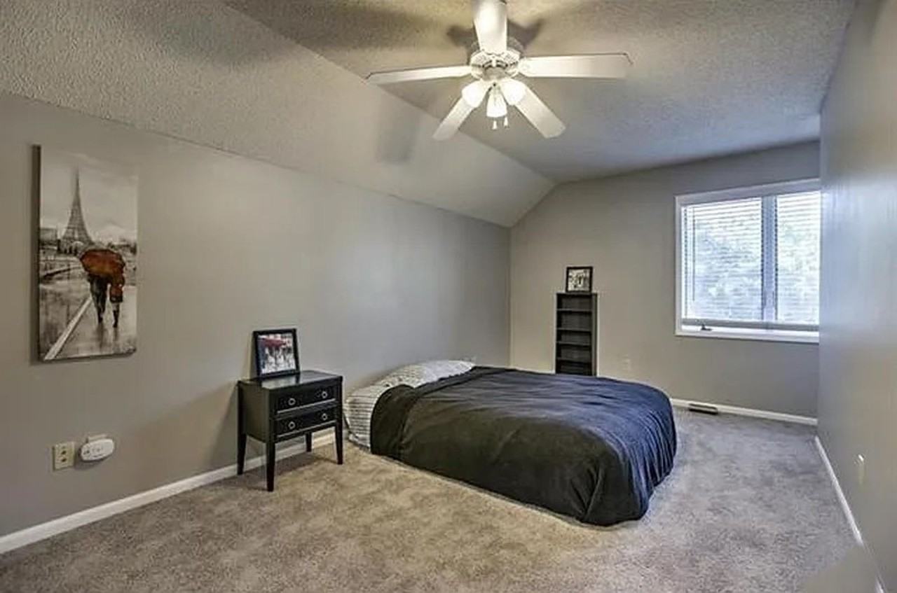 203 Deerfield Ln - Photo 5 of 14