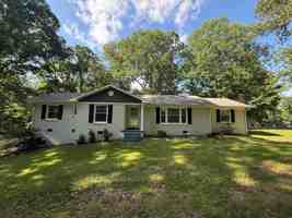 featured image of 105 Lone Oak Dr