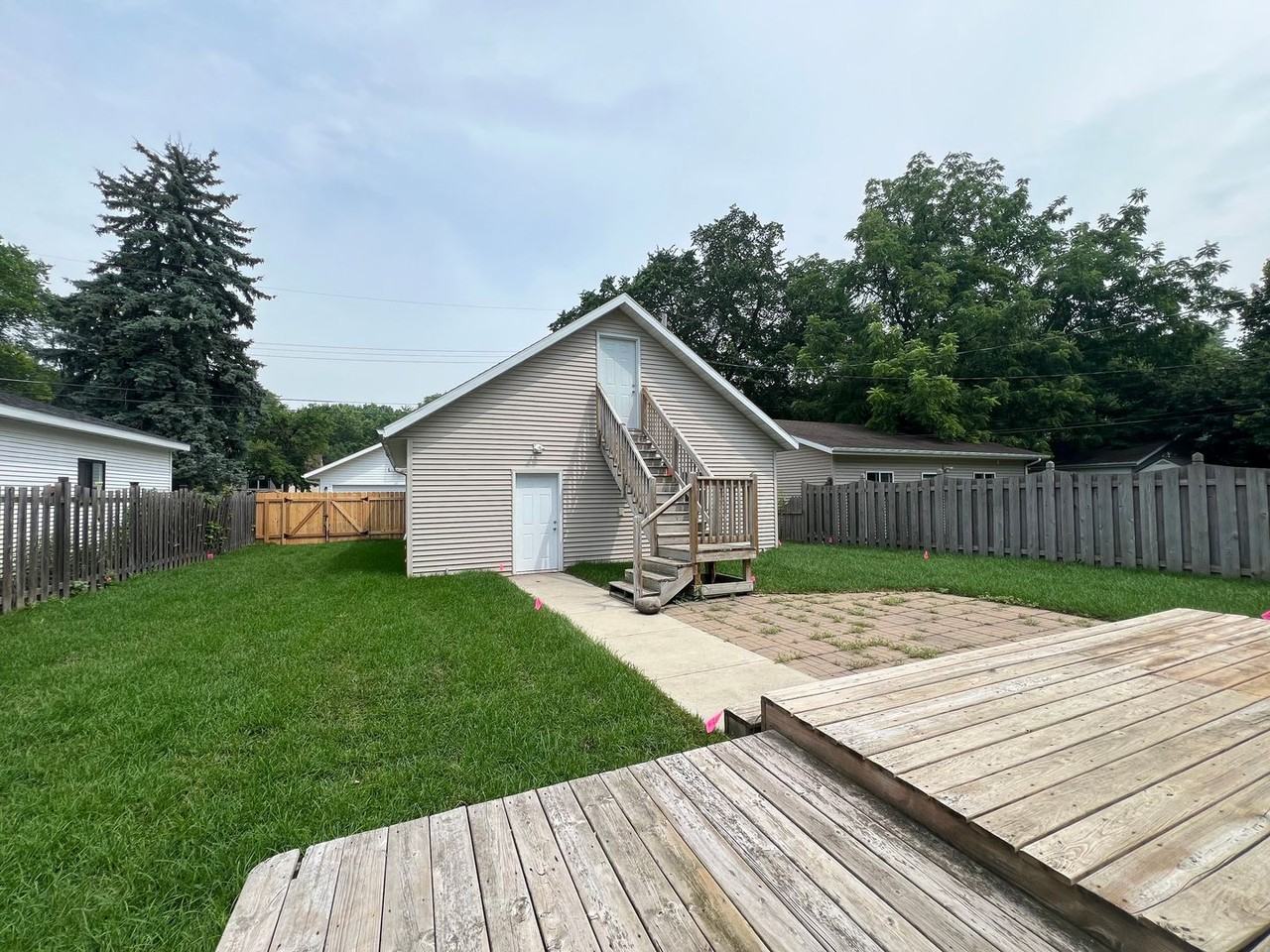 1341 5th St N - Photo 4 of 28