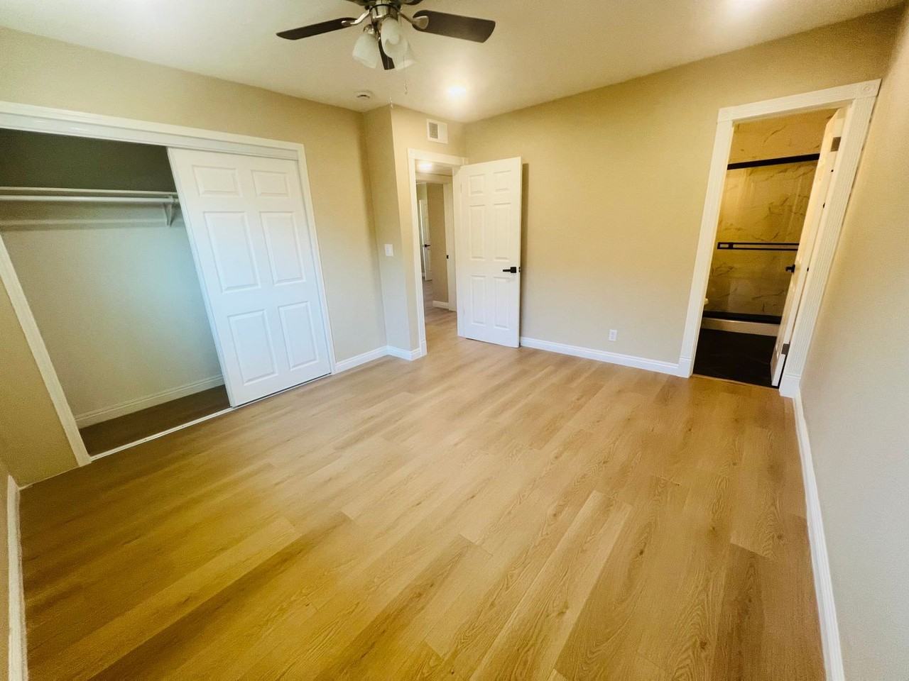 12022 Orangewood Ave - Photo 6 of 21