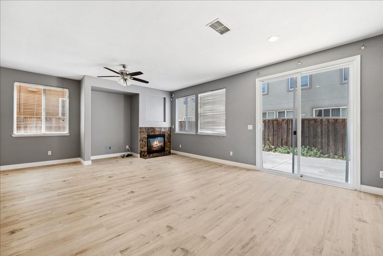 5457 Shennecock Way - Photo 6 of 30