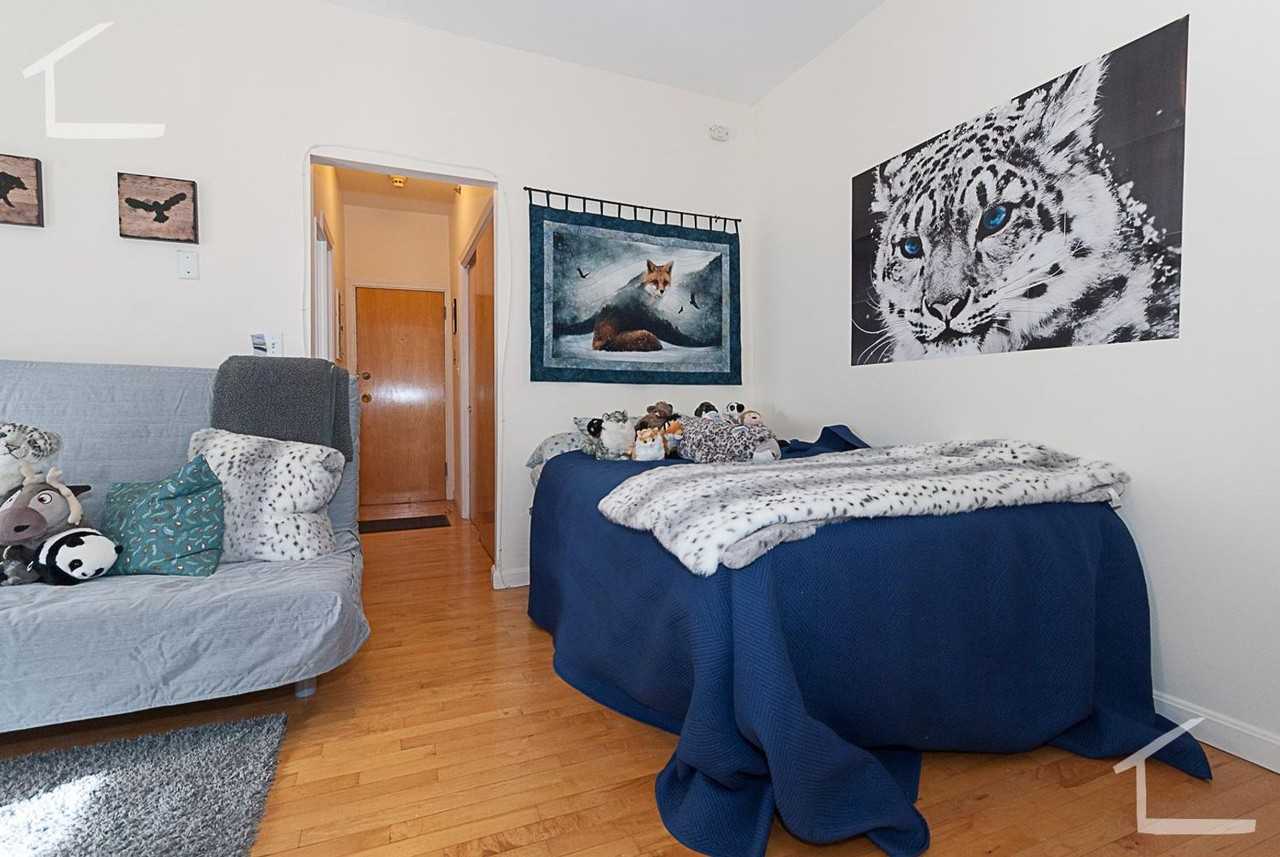 210 Chestnut Hill Ave - Photo 4 of 18