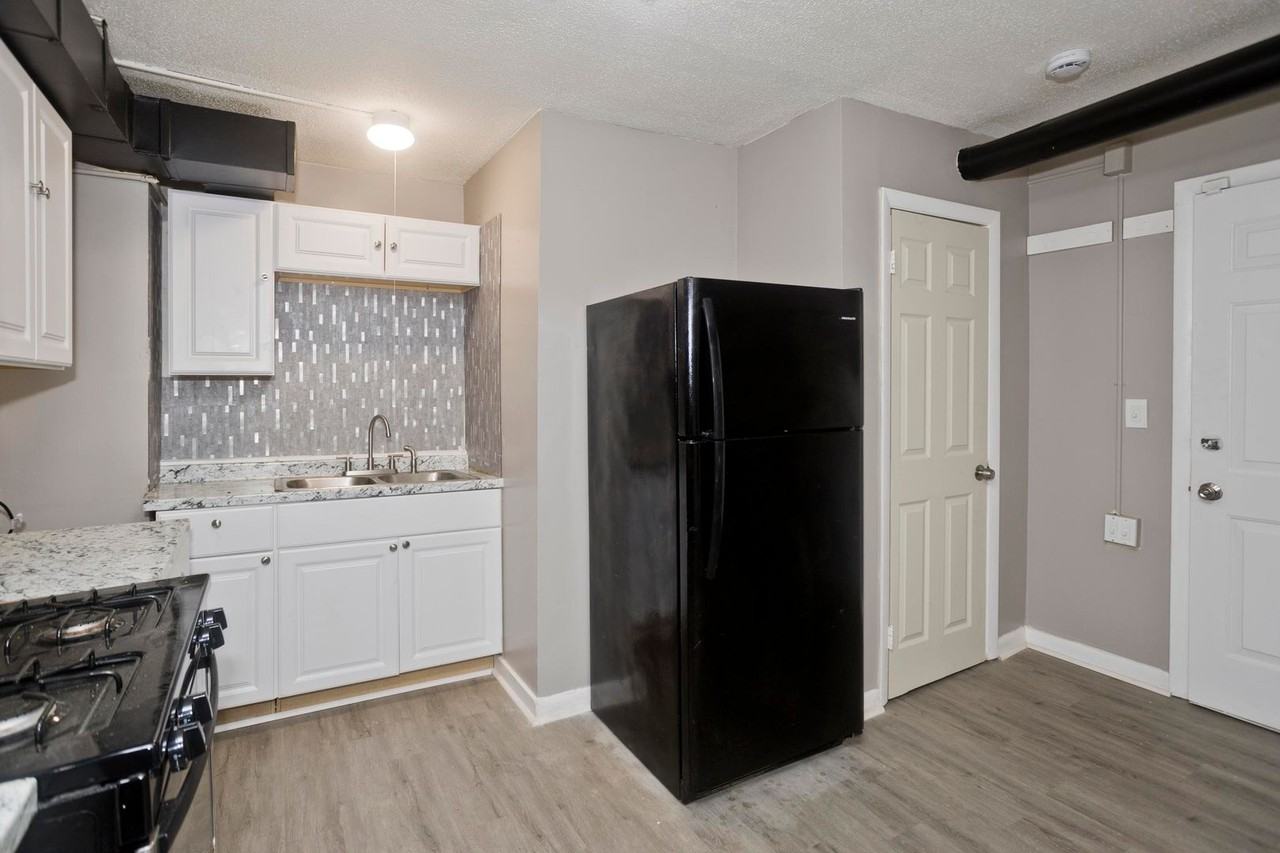 5 Rogers Ave - Photo 2 of 18