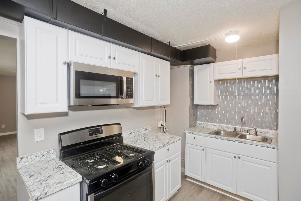 5 Rogers Ave - Photo 3 of 18