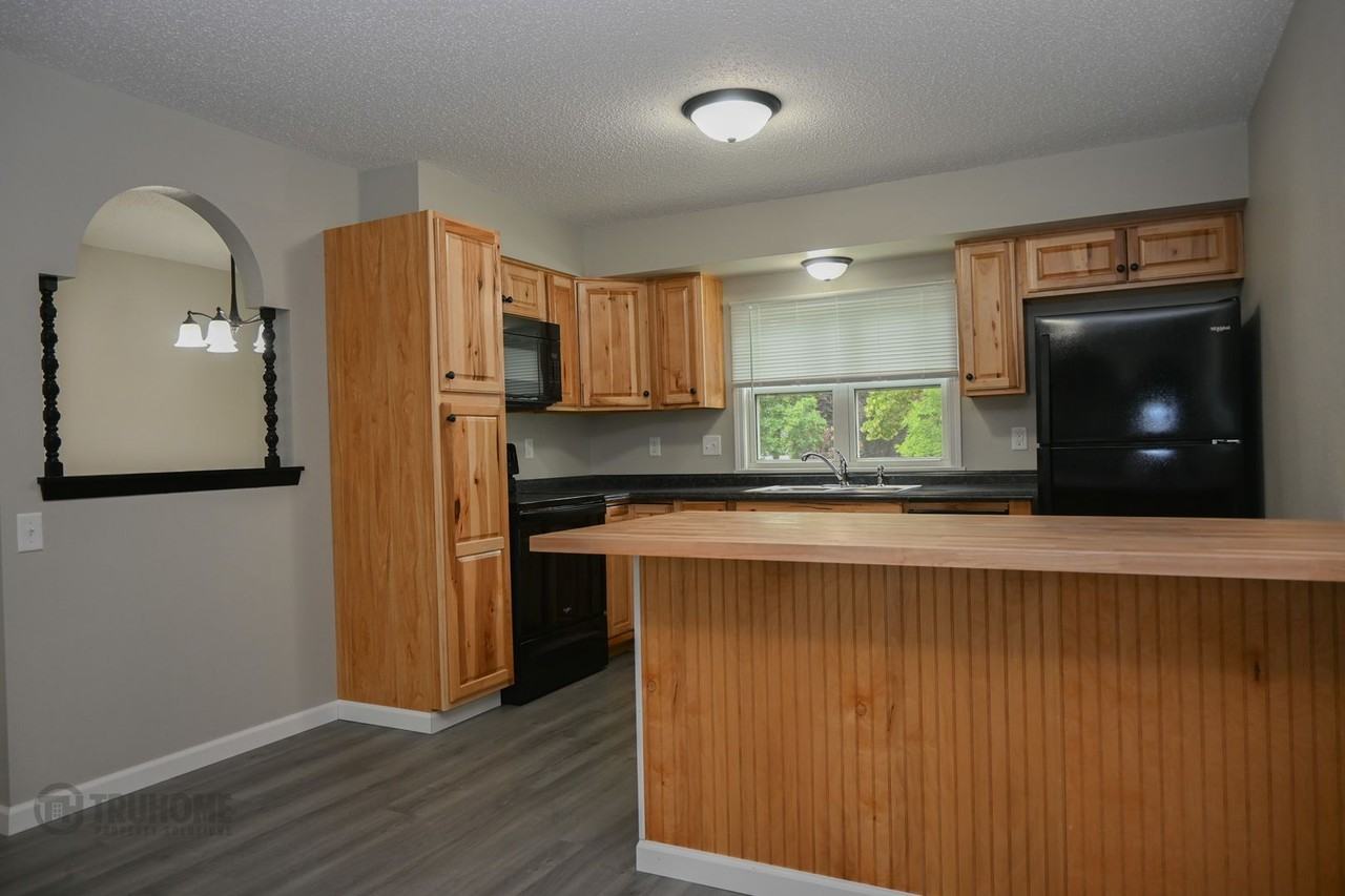 1714 5th Ave Nw - Photo 3 of 21