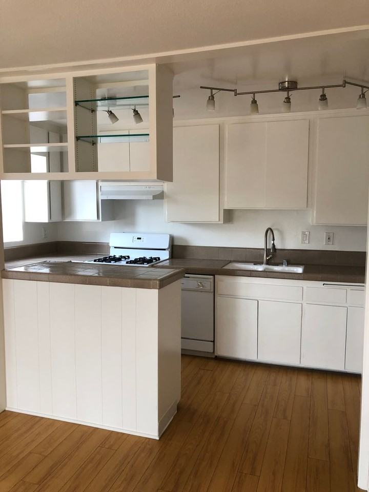 15516 W. Sunset Blvd - Photo 2 of 10