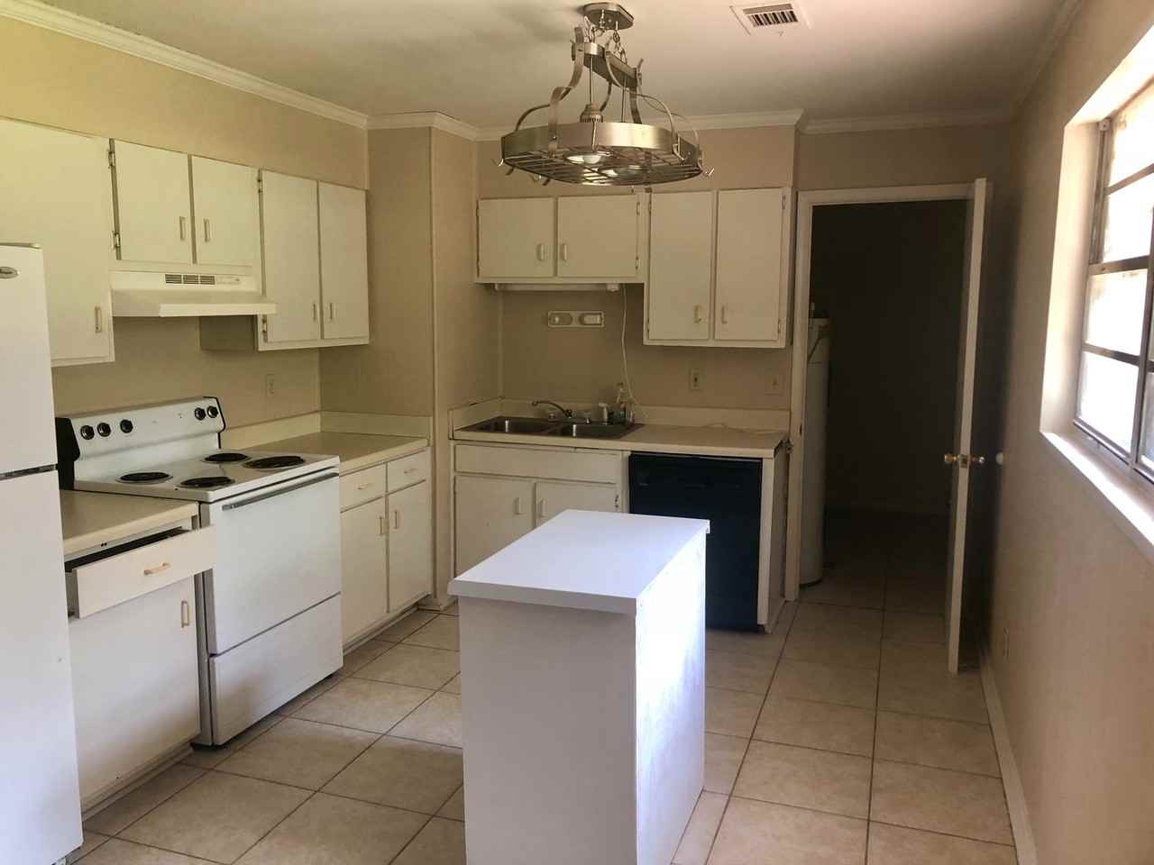 309 Smart Rd - Photo 3 of 10