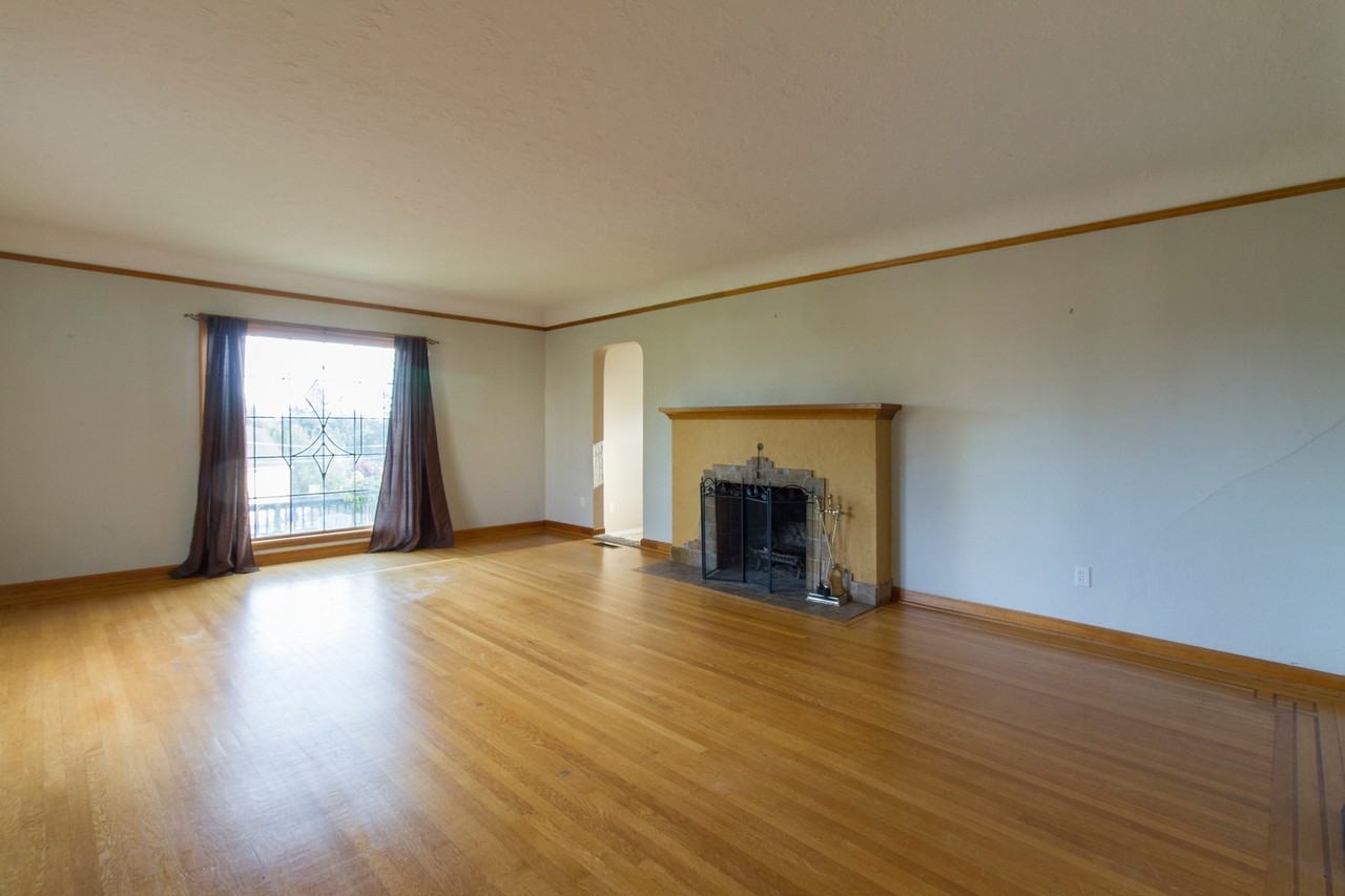 6035 Ne Sacramento St - Photo 3 of 24