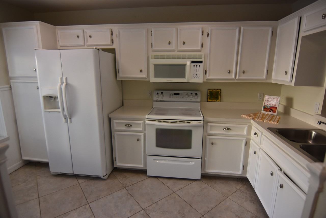 235 Sandlewood Trl - Photo 3 of 18