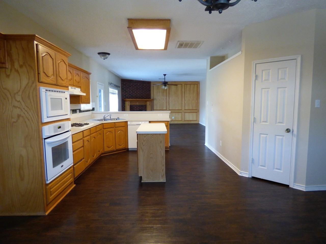 1509 Appalachian Dr - Photo 5 of 17