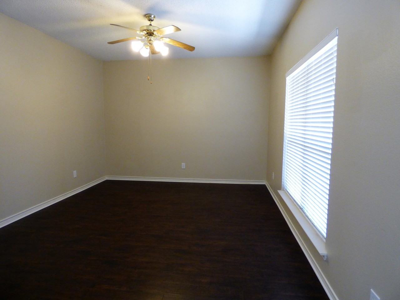 1509 Appalachian Dr - Photo 7 of 17