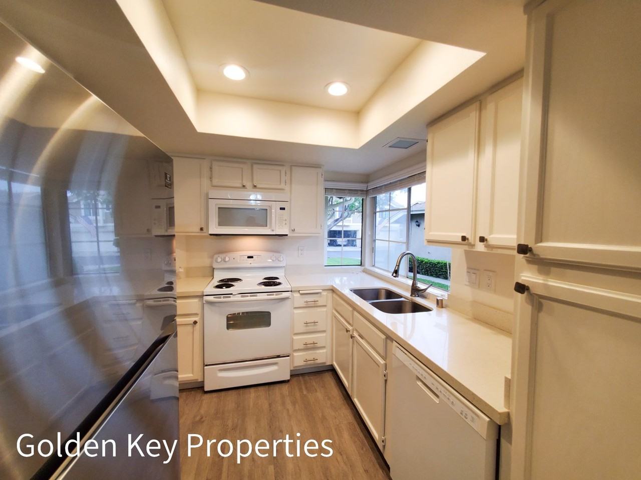 2982 Lexington Cir - Photo 4 of 23