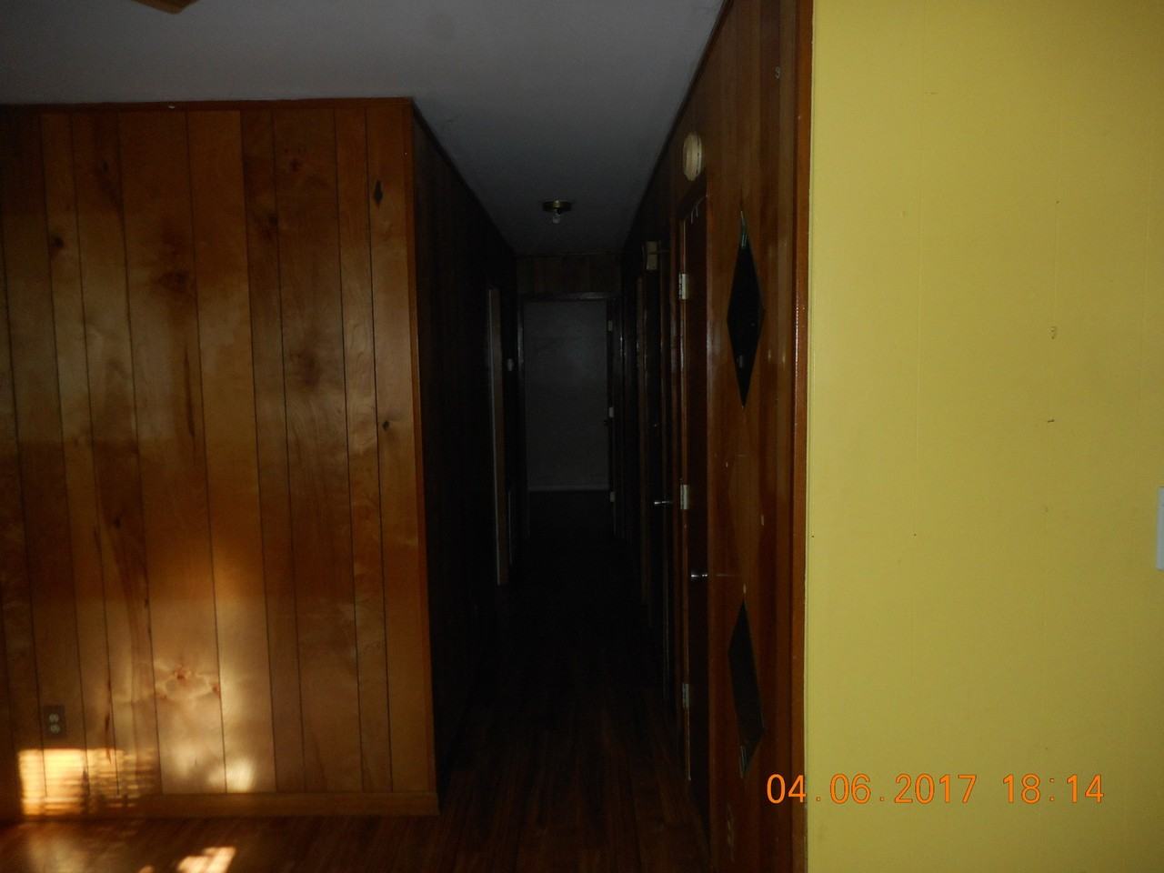 2115 Flipper St - Photo 5 of 13