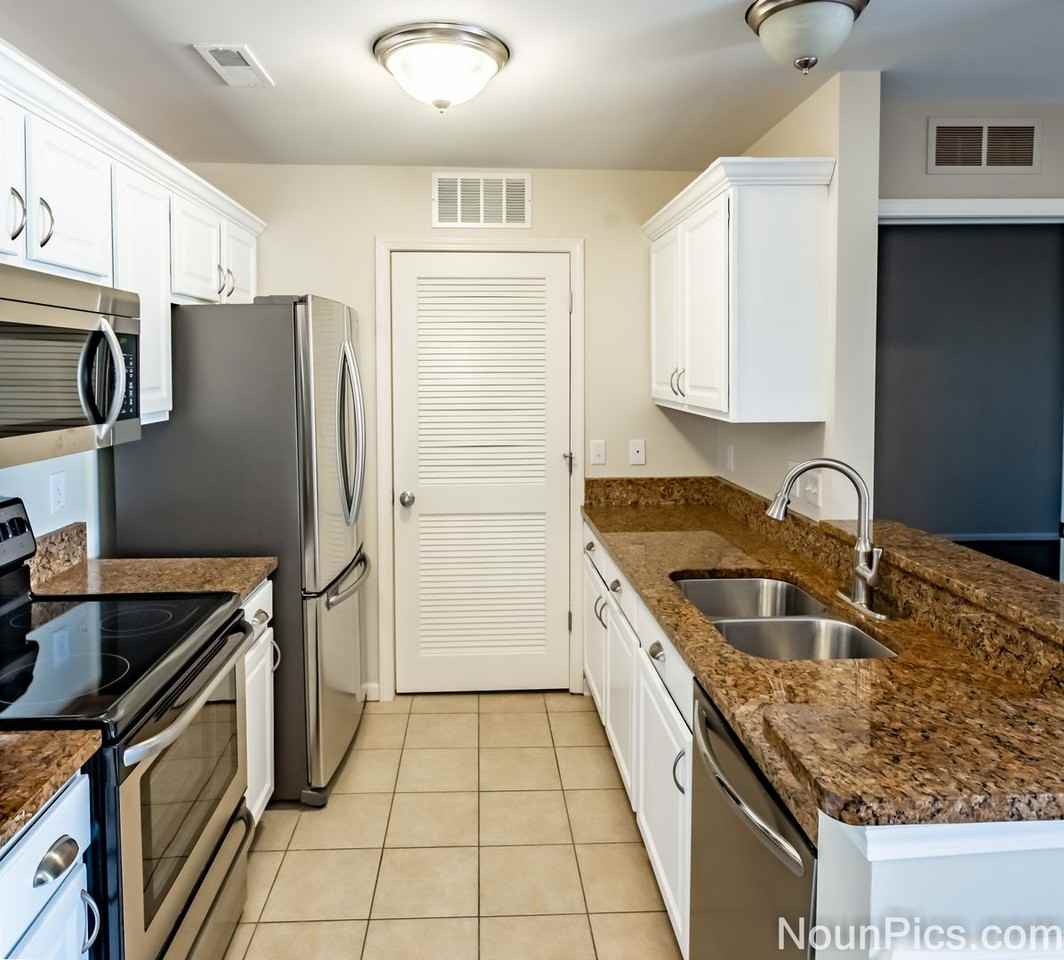 24023 Vance Ave - Photo 3 of 15