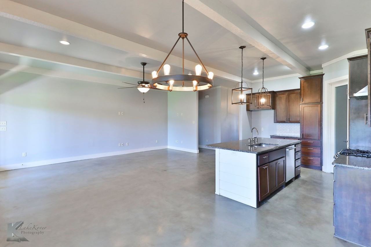 3802 Carrera Ln - Photo 7 of 45