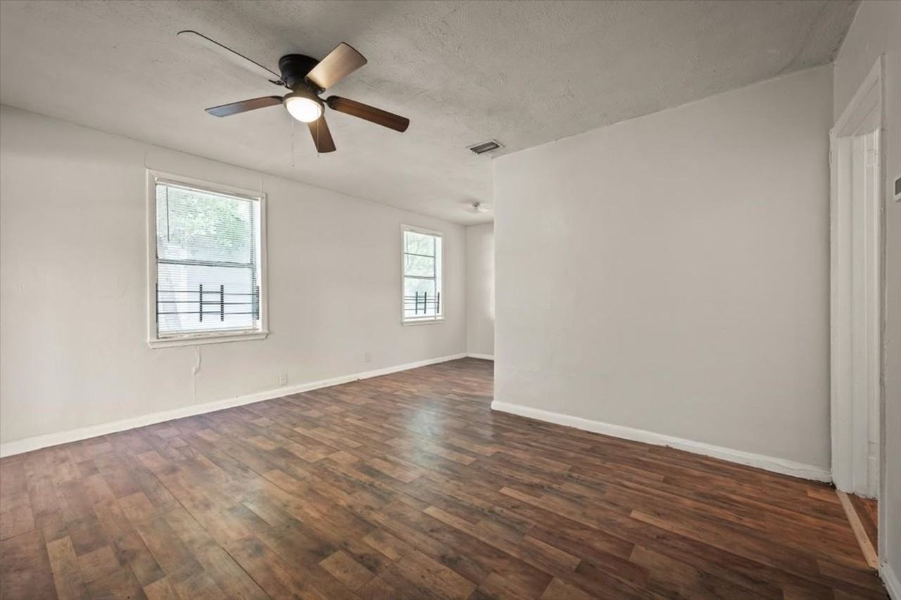 1066 W 13th St - Photo 5 of 26