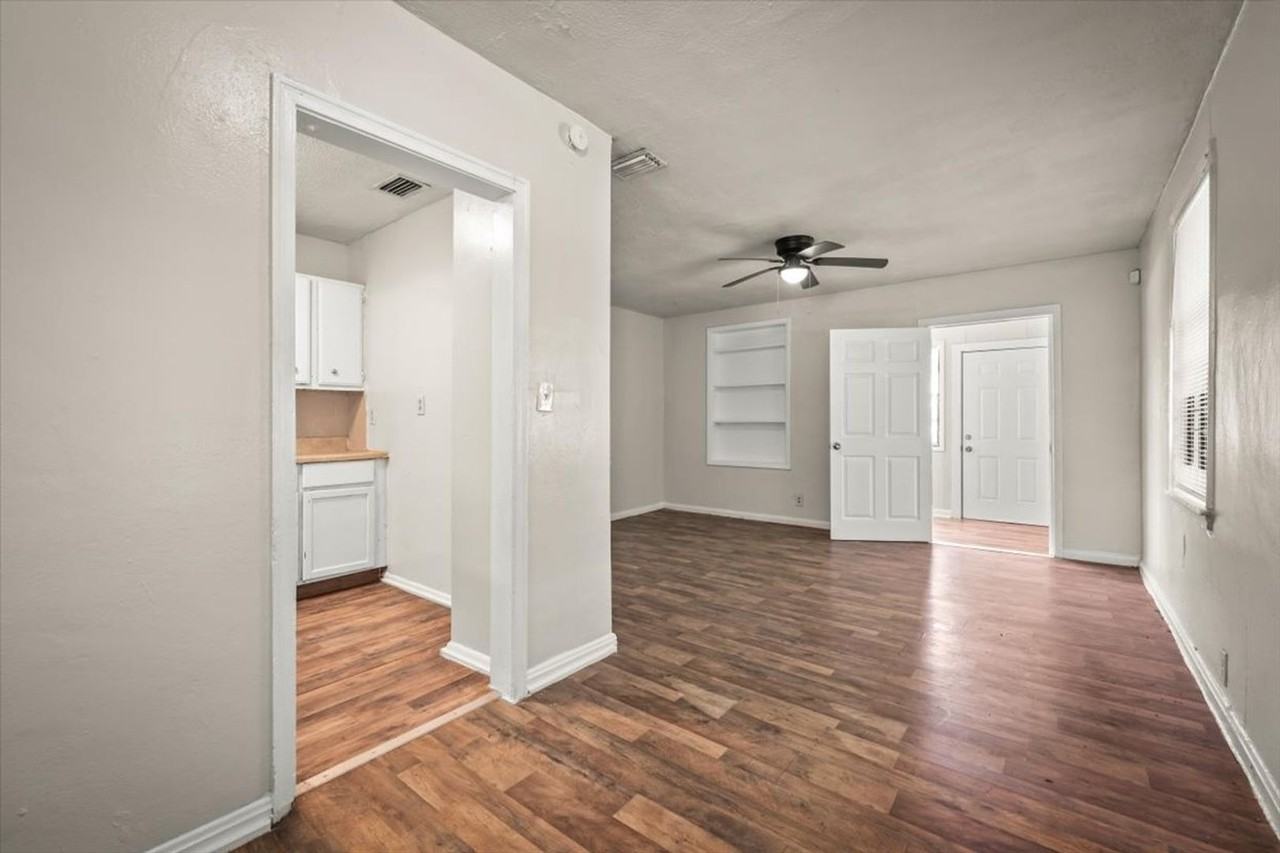 1066 W 13th St - Photo 7 of 26