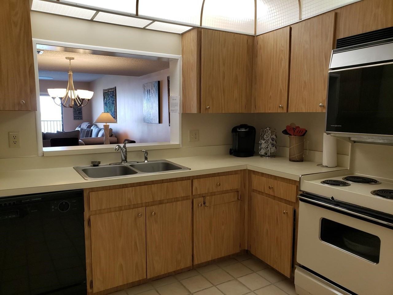 7300 Sun Island Drive South #702 - Photo 3 of 14