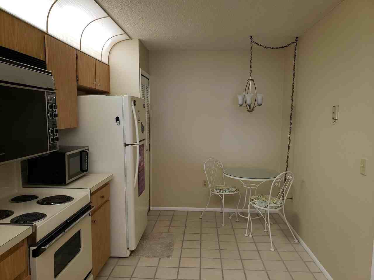 7300 Sun Island Drive South #702 - Photo 4 of 14