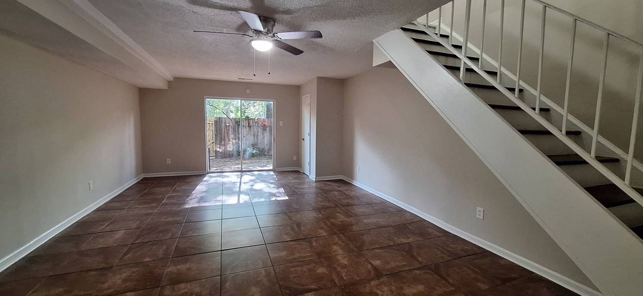 3805 S Mendenhall Rd - Photo 5 of 9