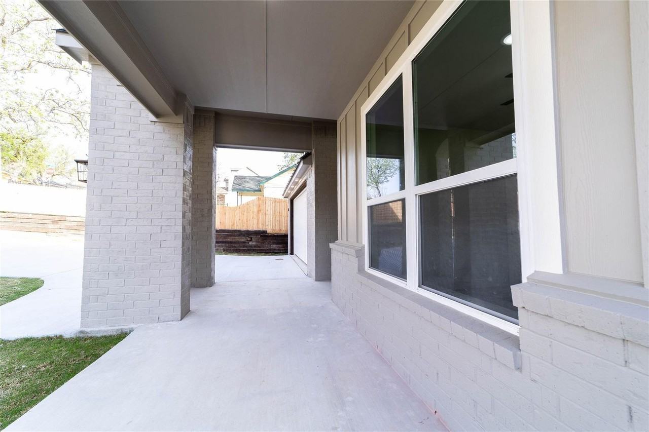 3003 Nw 21st St - Photo 2 of 26