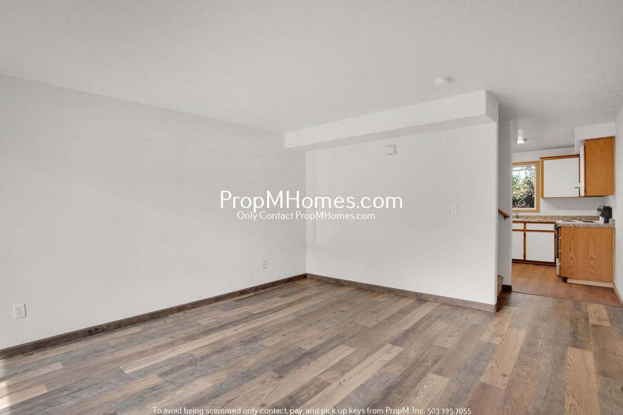 5716 Ne 60th Ave - Photo 4 of 22