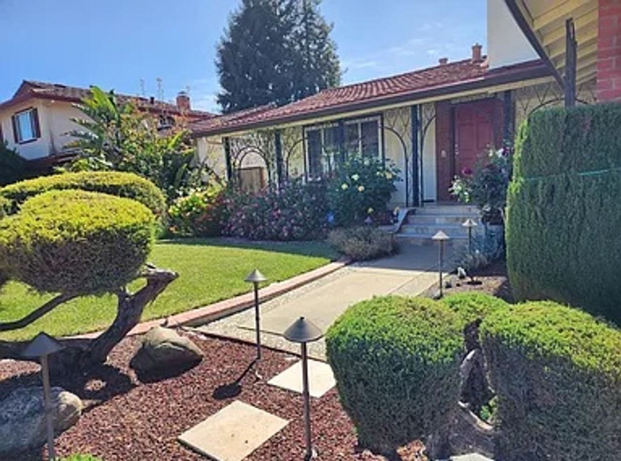 39881 San Moreno Ct - Photo 2 of 20