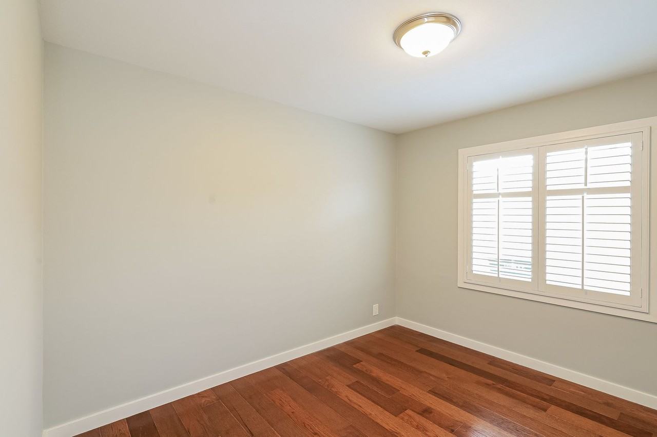 818 Newman Dr - Photo 3 of 16