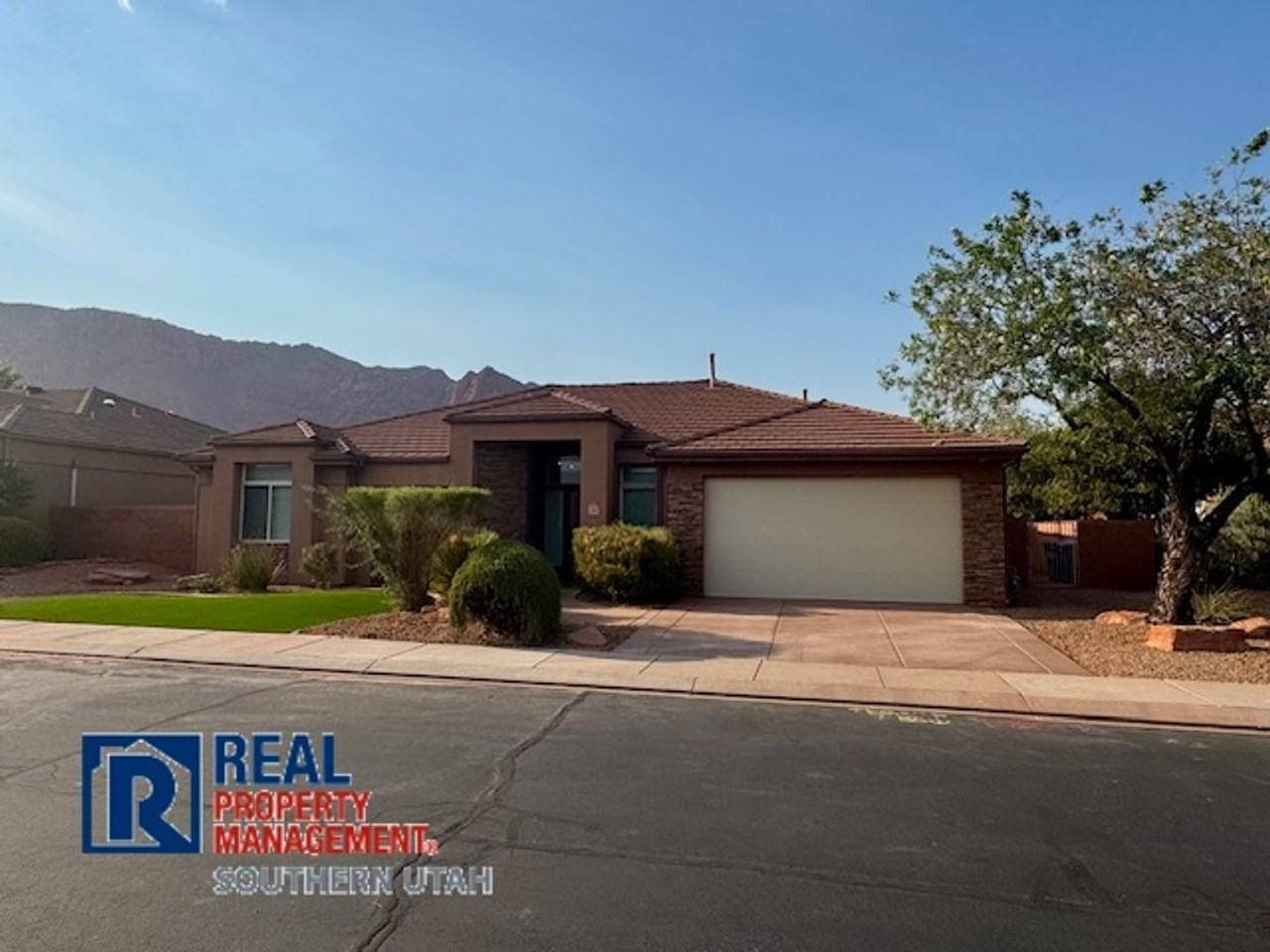 140 N Tuacahn Dr #48 - Photo 3 of 22