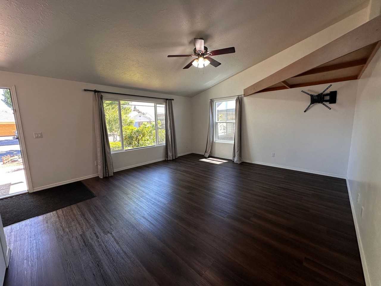 1078 S 7th St - Photo 3 of 17