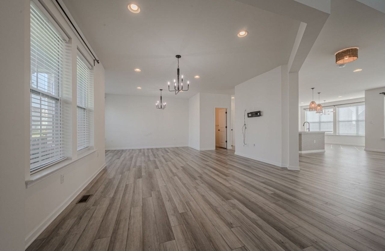 1607 Crane Ln - Photo 3 of 24