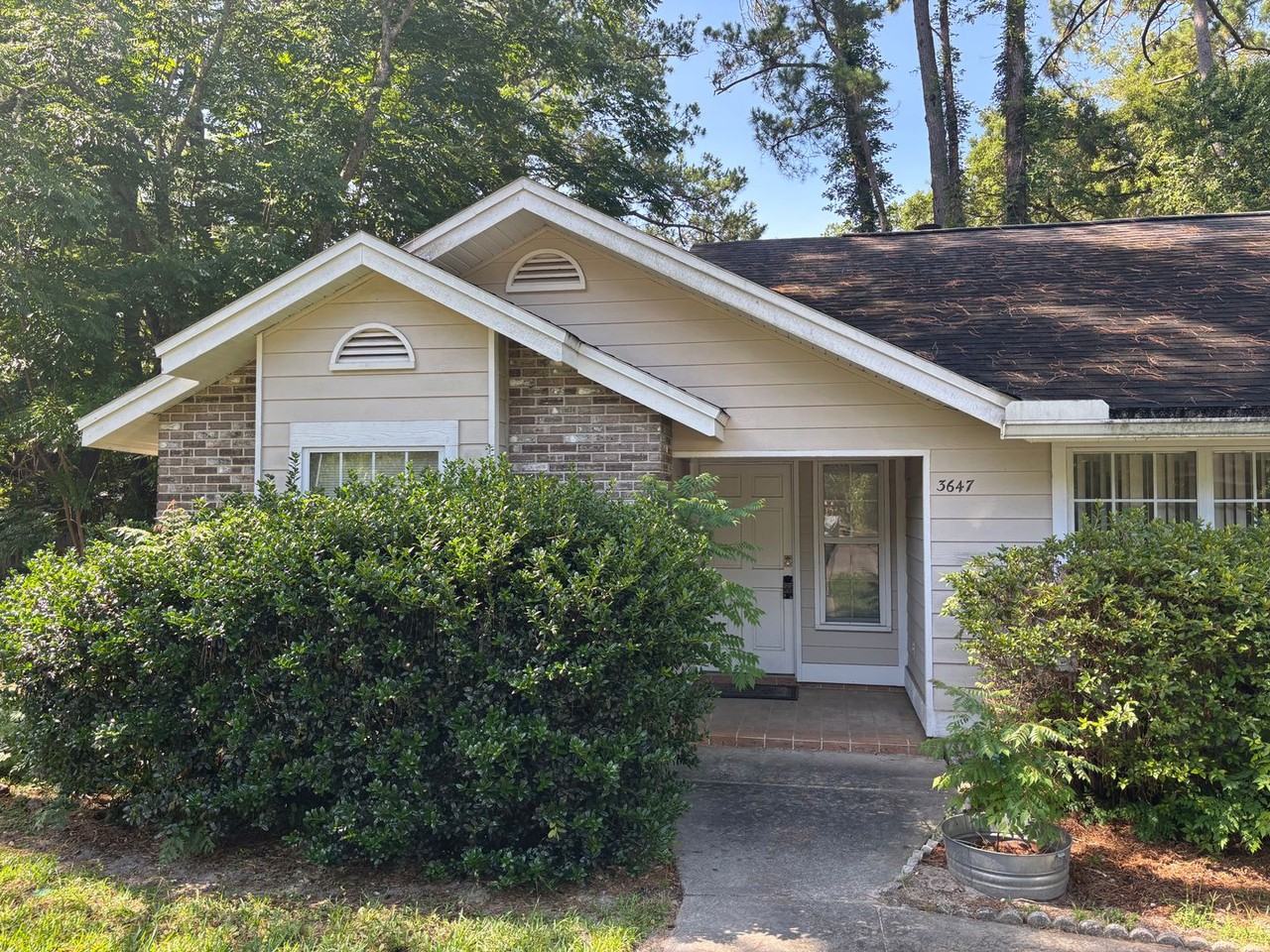 3647 Nw 7th Pl - Photo 6 of 27