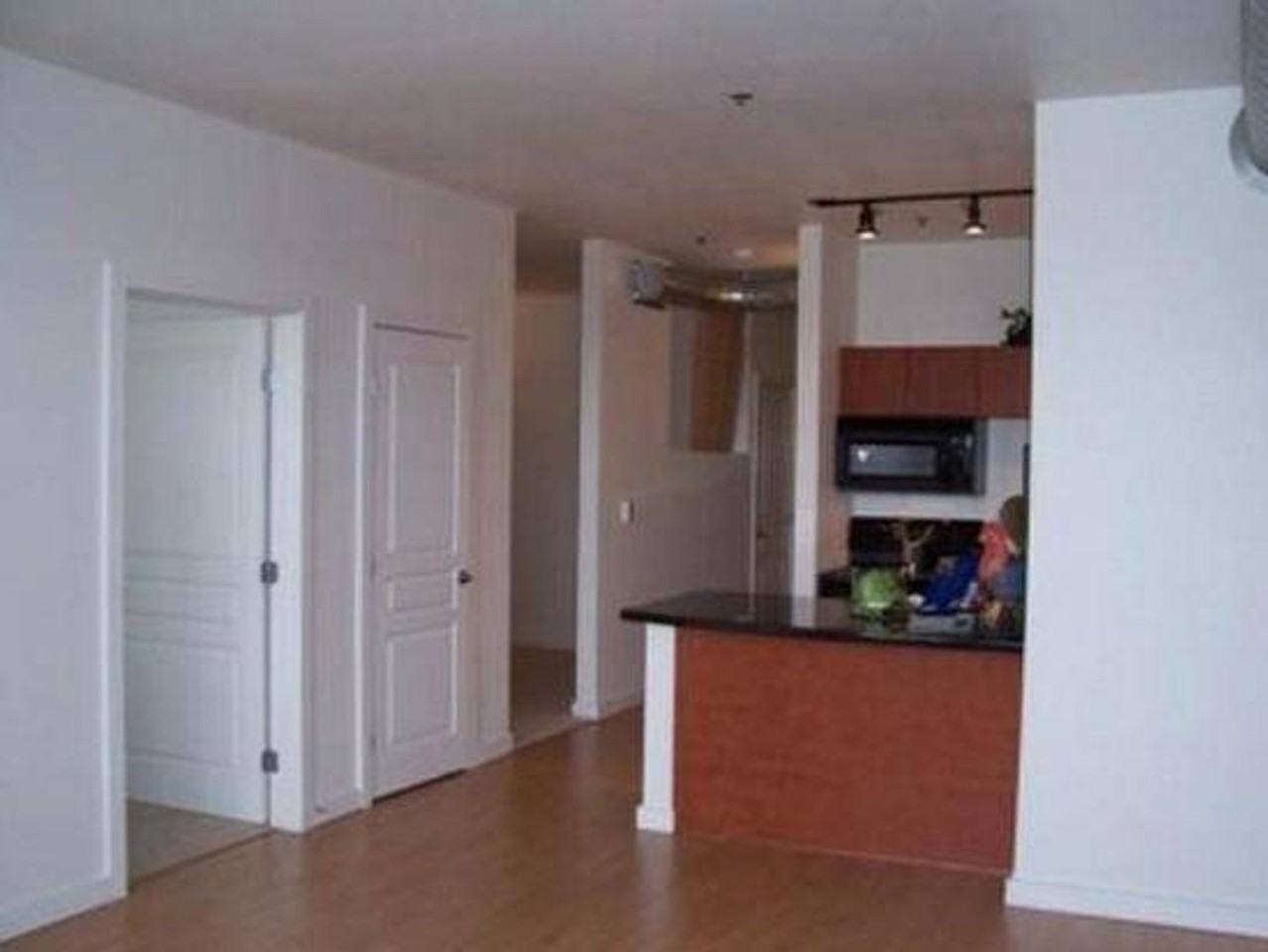 Lincoln Pointe Lofts - Photo 3 of 33