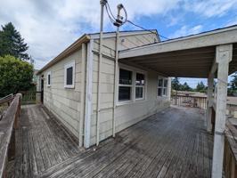 featured image of 1611 Trenton Ave