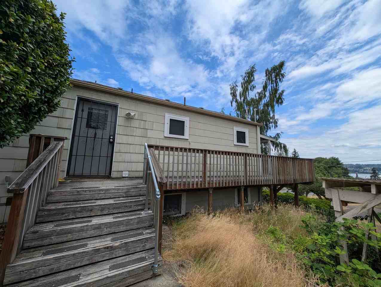 1611 Trenton Ave - Photo 2 of 26