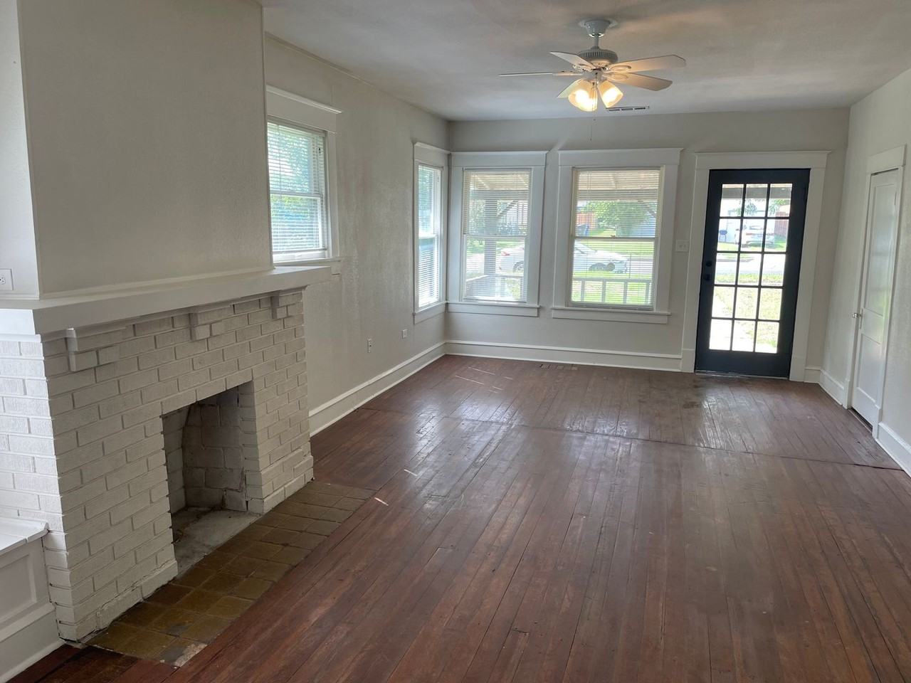 2707 Trice Ave - Photo 3 of 21