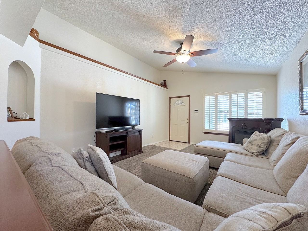 2308 Joshua Louis Dr - Photo 3 of 24