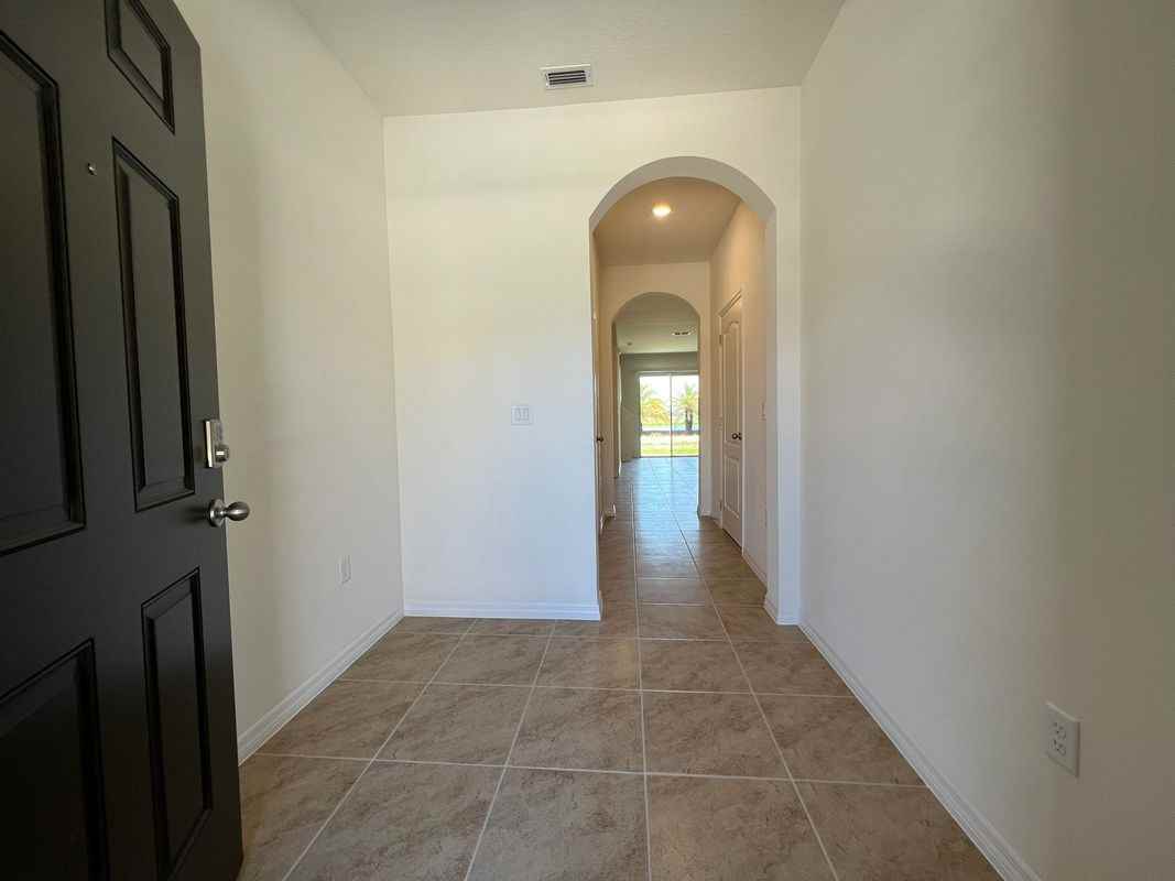 1065 Blue Jay Dr - Photo 2 of 14