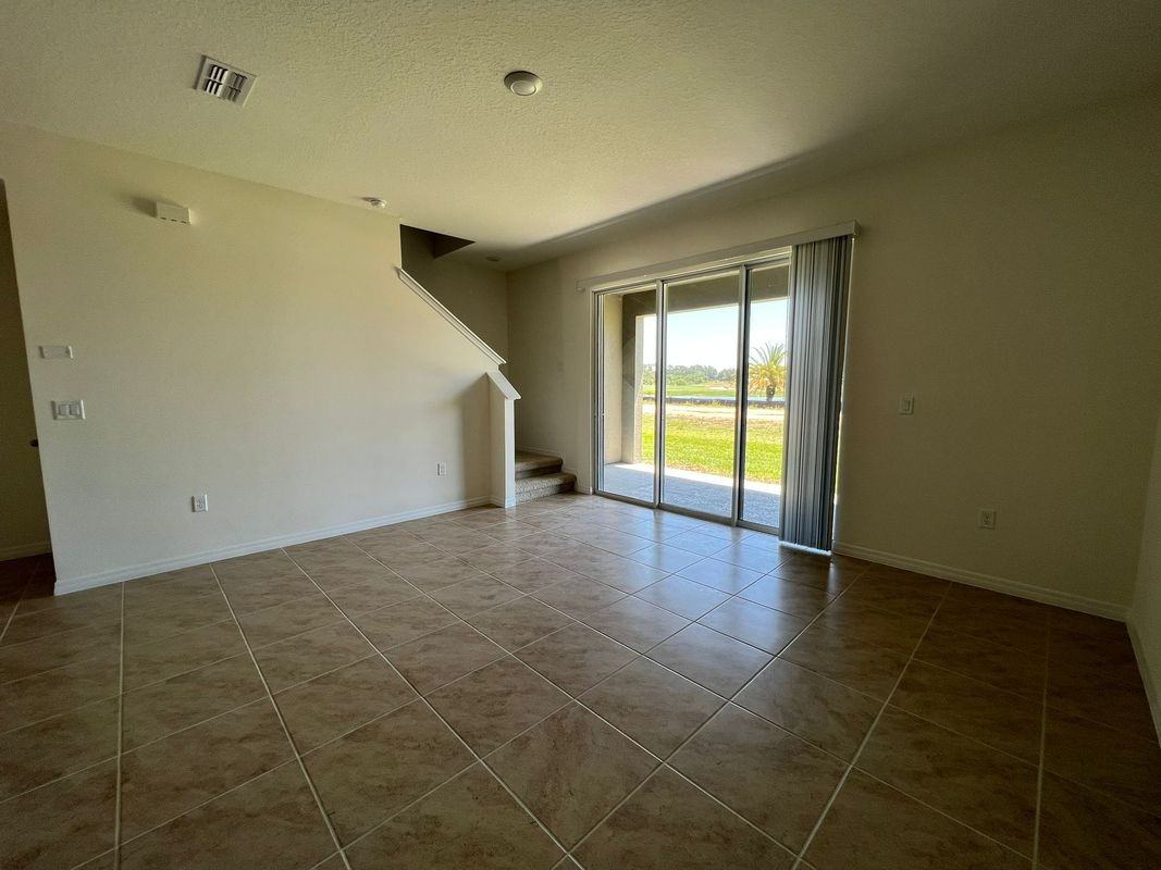 1065 Blue Jay Dr - Photo 3 of 14