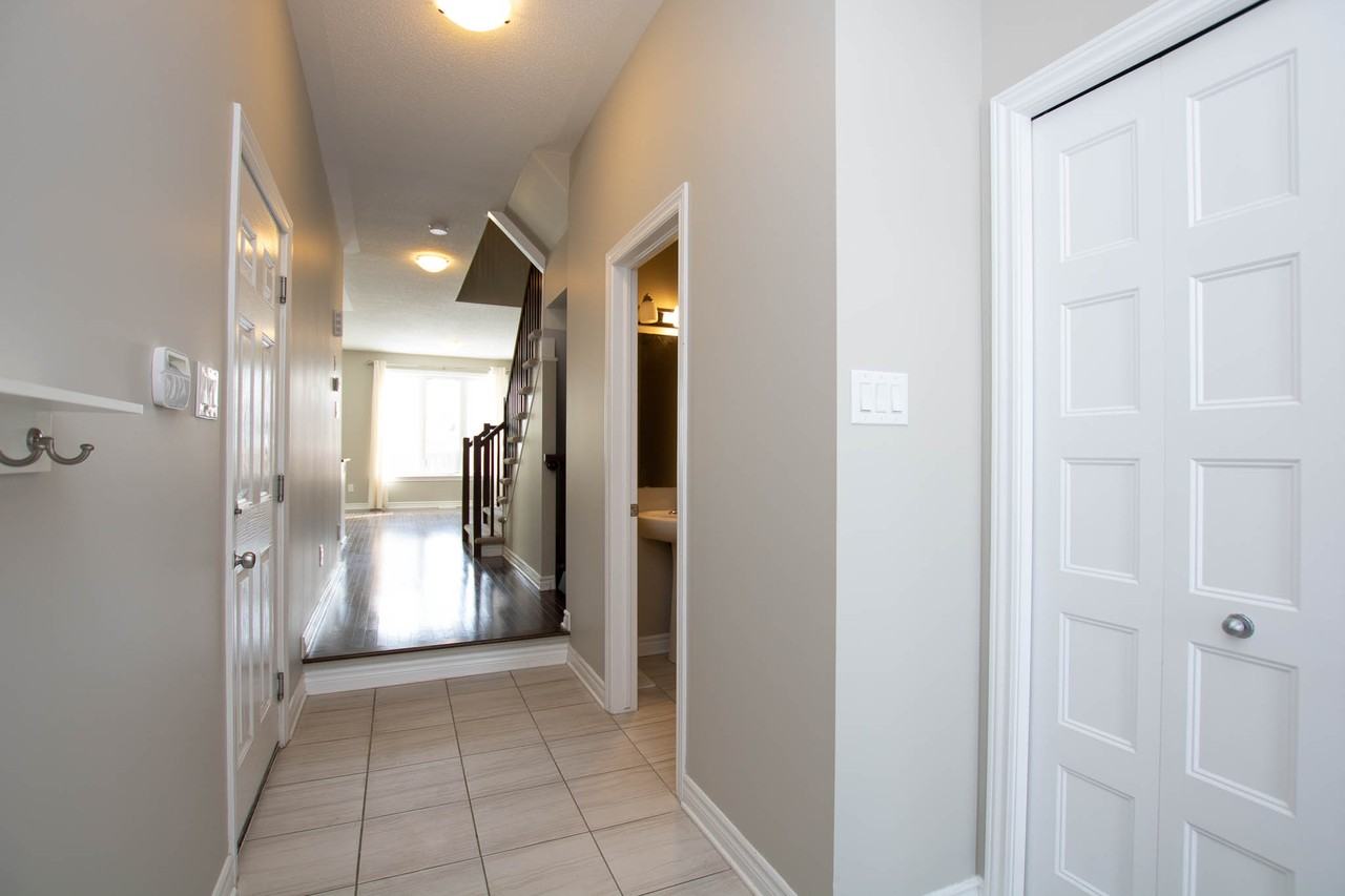 995 Bunchberry Way - Photo 2 of 28