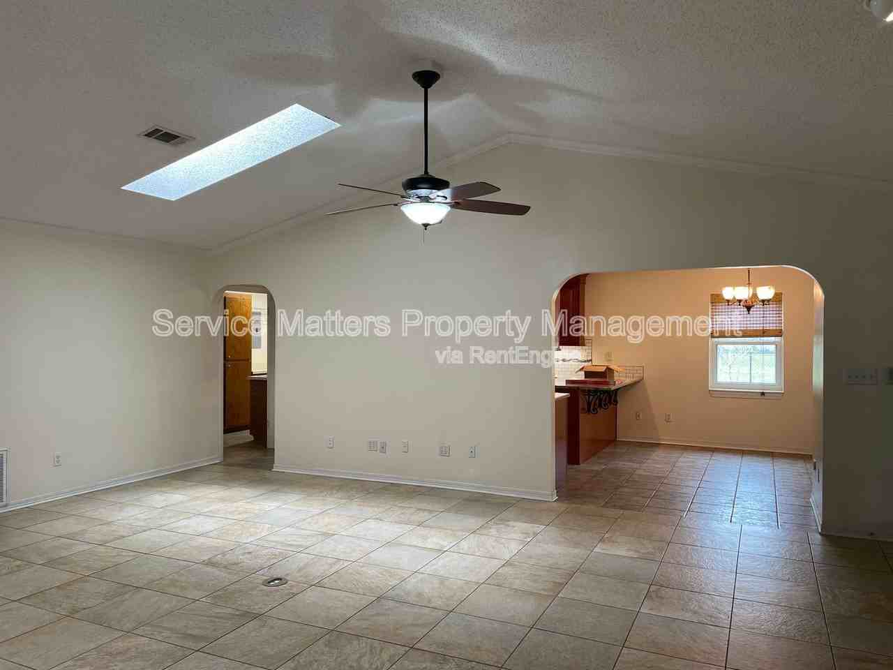 6274 Robin Hood Rd - Photo 7 of 36