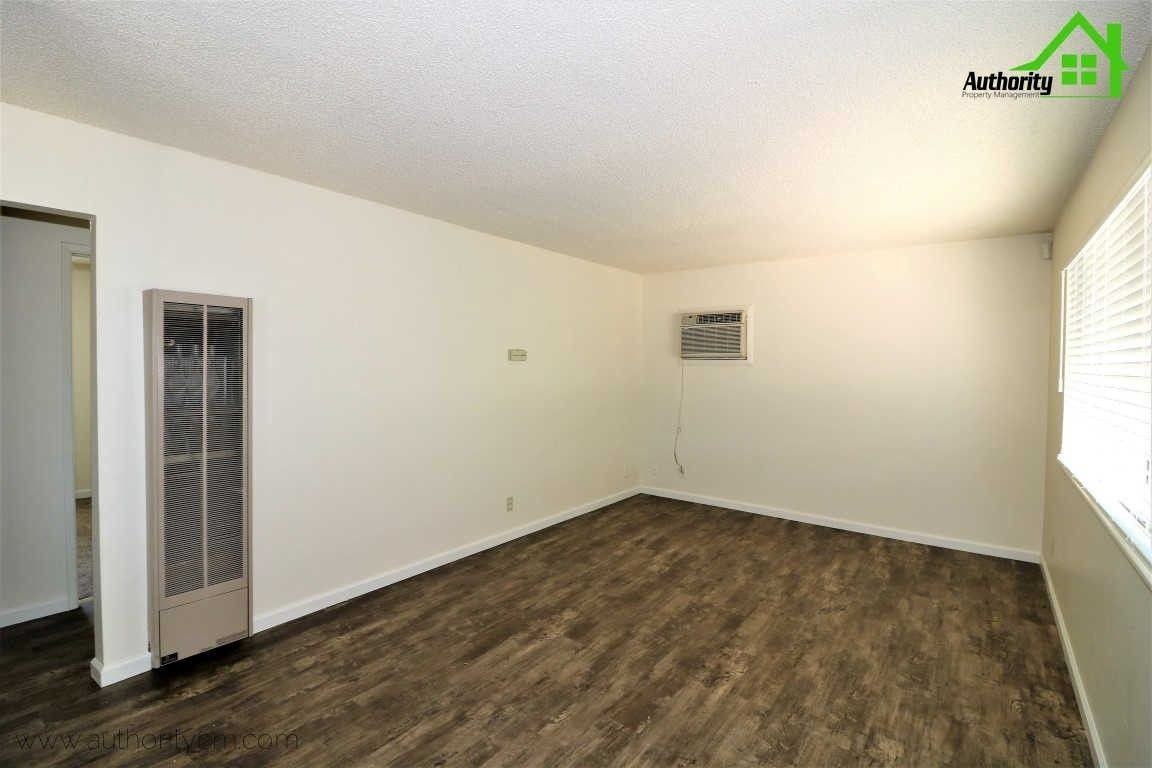 3994 Mercury Dr - Photo 3 of 18