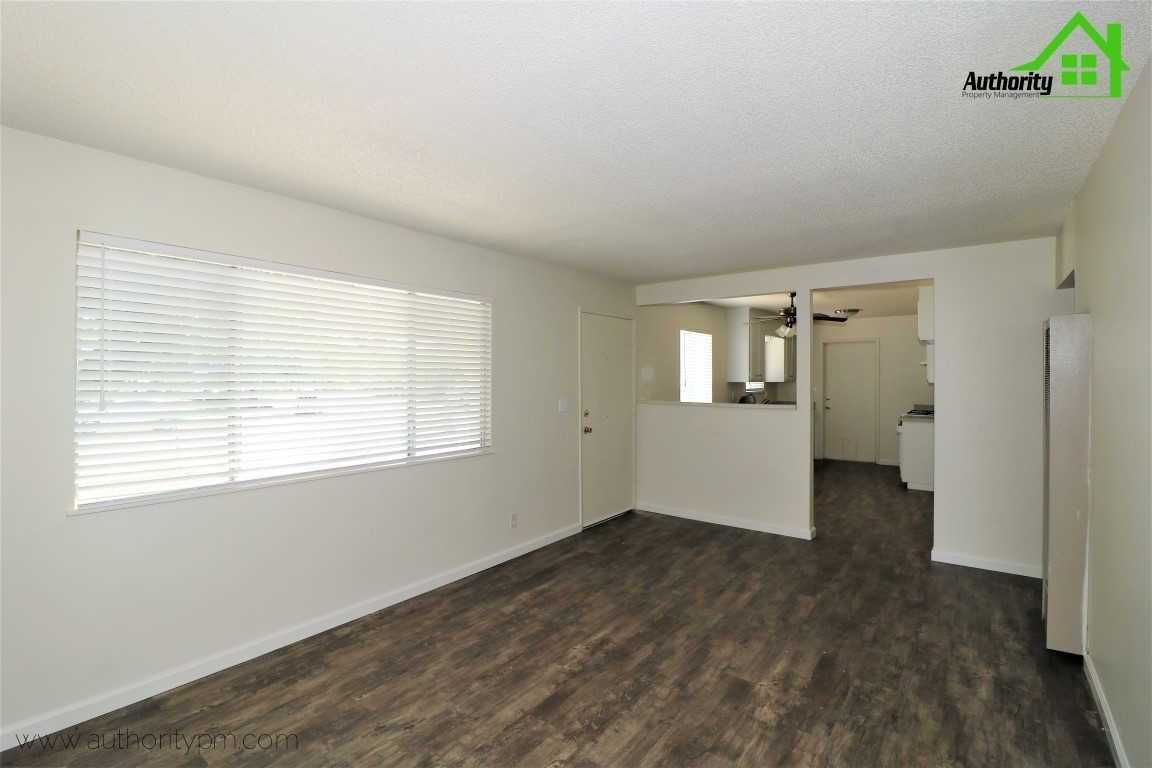 3994 Mercury Dr - Photo 4 of 18